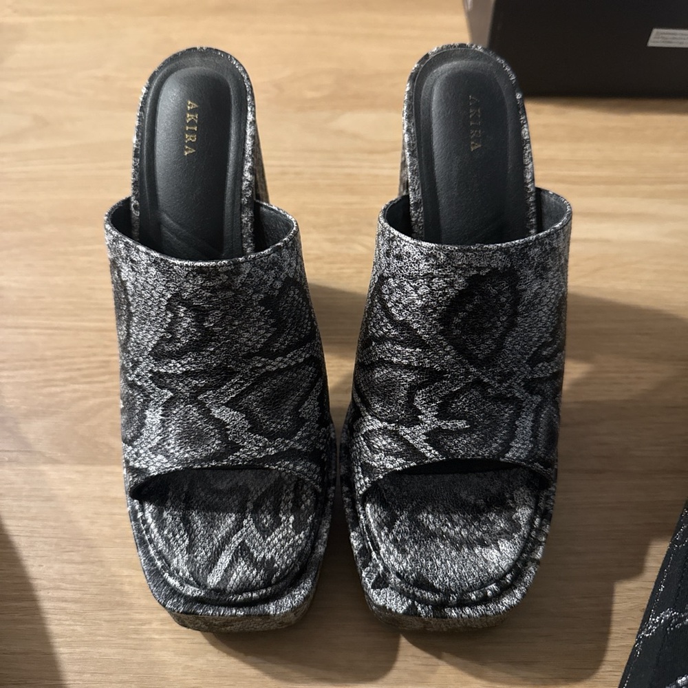 AKIRA Black and Gray Snake Print Mules